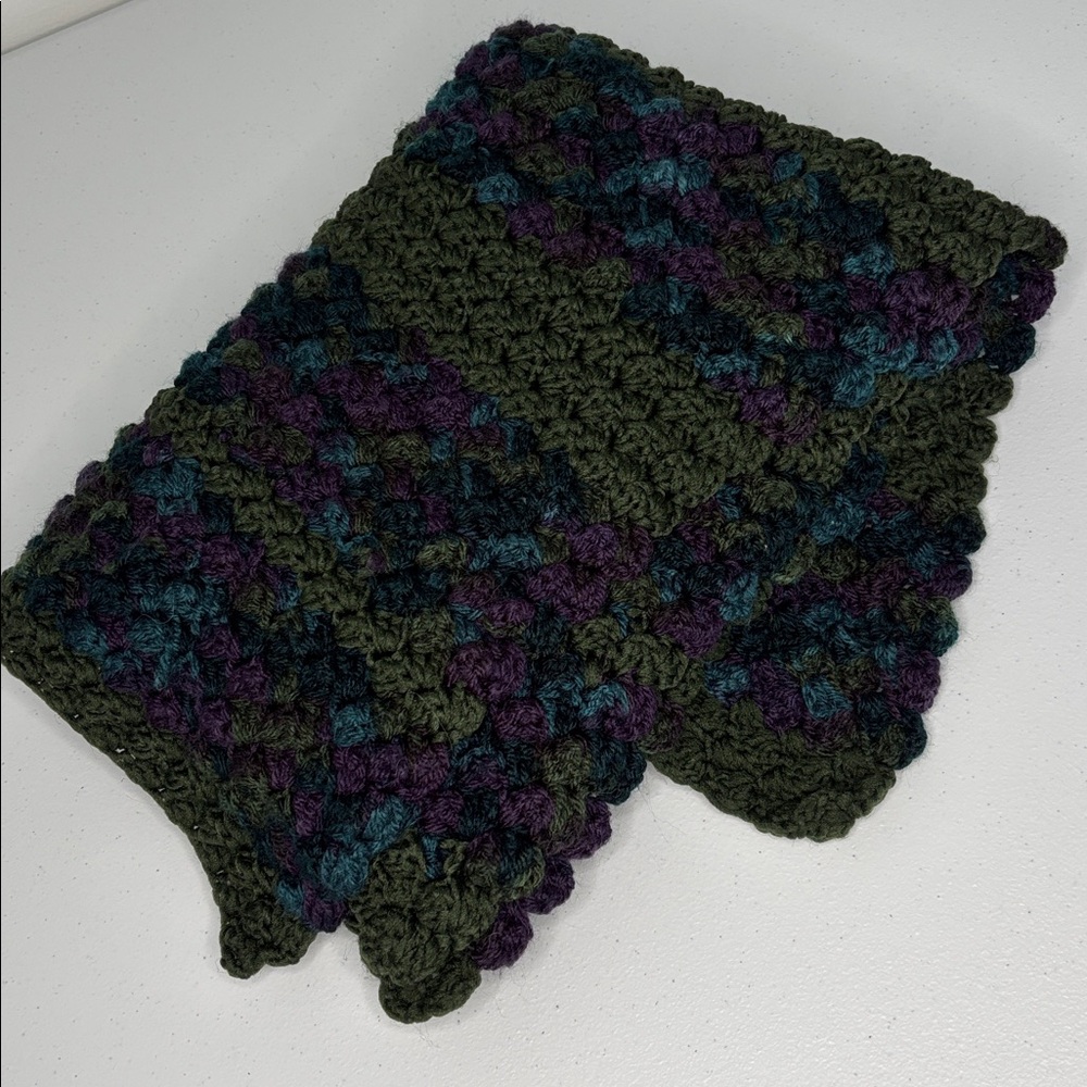 HANDKNIT vintage Cozy Knit lap Blanket loose knit baby blanket green blue small - Picture 7 of 11